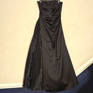 David's Bridal Size 8 Long Strapless Dress